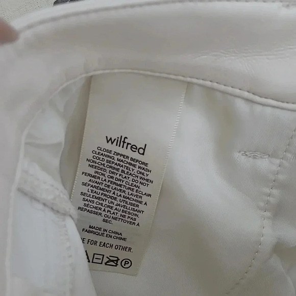 Aritzia Wilfred The Melina Birch High Rise Faux Leather Cropped Pant - Picture 13 of 16